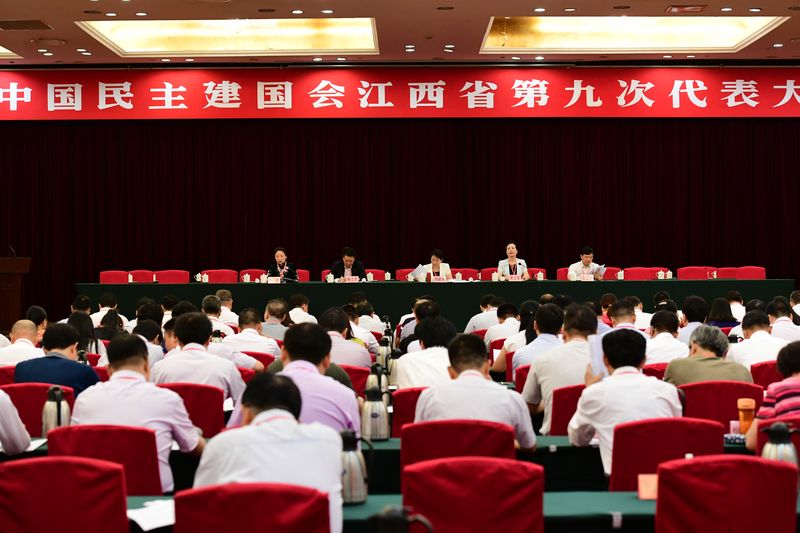 楊文龍董事長第三次當選為民建江西省副主委