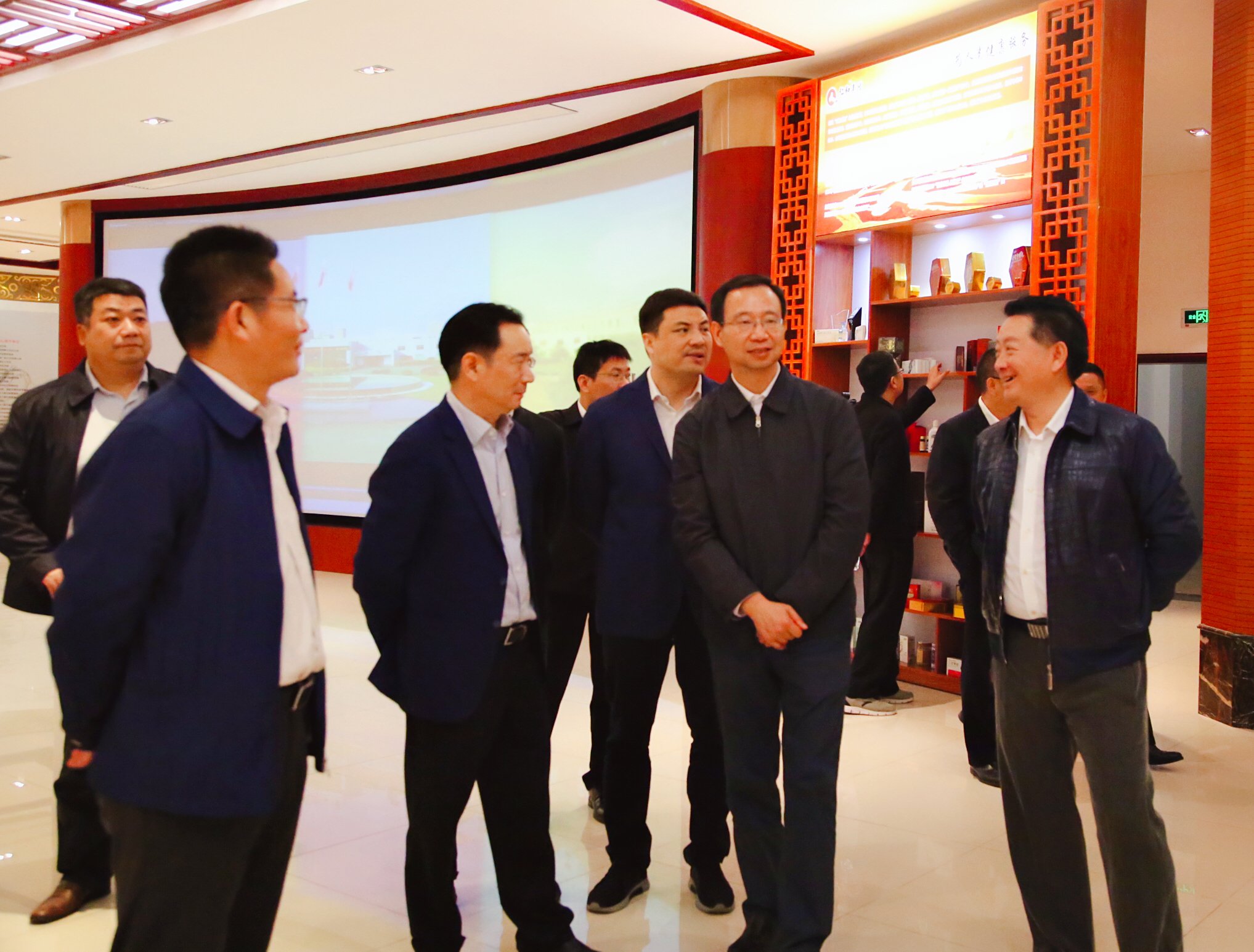 江西省委組織部領(lǐng)導(dǎo)到仁和集團(tuán)調(diào)研