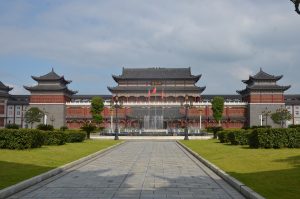 全國政協委員、仁和集團董事長楊文龍：加快中醫藥、西醫藥、中西醫結合醫藥協調發展