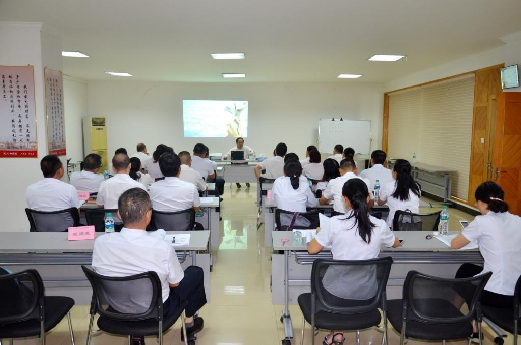 仁和干校領(lǐng)導(dǎo)力提升短訓(xùn)（高級）培訓(xùn)班開班 (1).jpg
